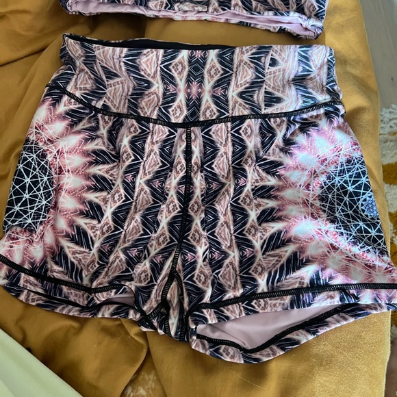 Geometric Patterned Two-Piece Set - Picture 2 of 4